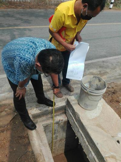 กรรมการตรวจรับพัสดุโครงการก่อสร้างวางท่อระบายน้ำถนนทางหลวงชนบท